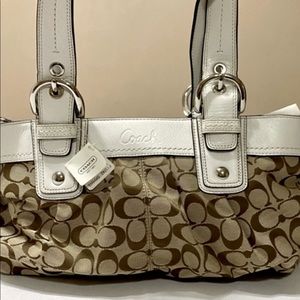 Coach Canvas Tote Purse M0975-P13742